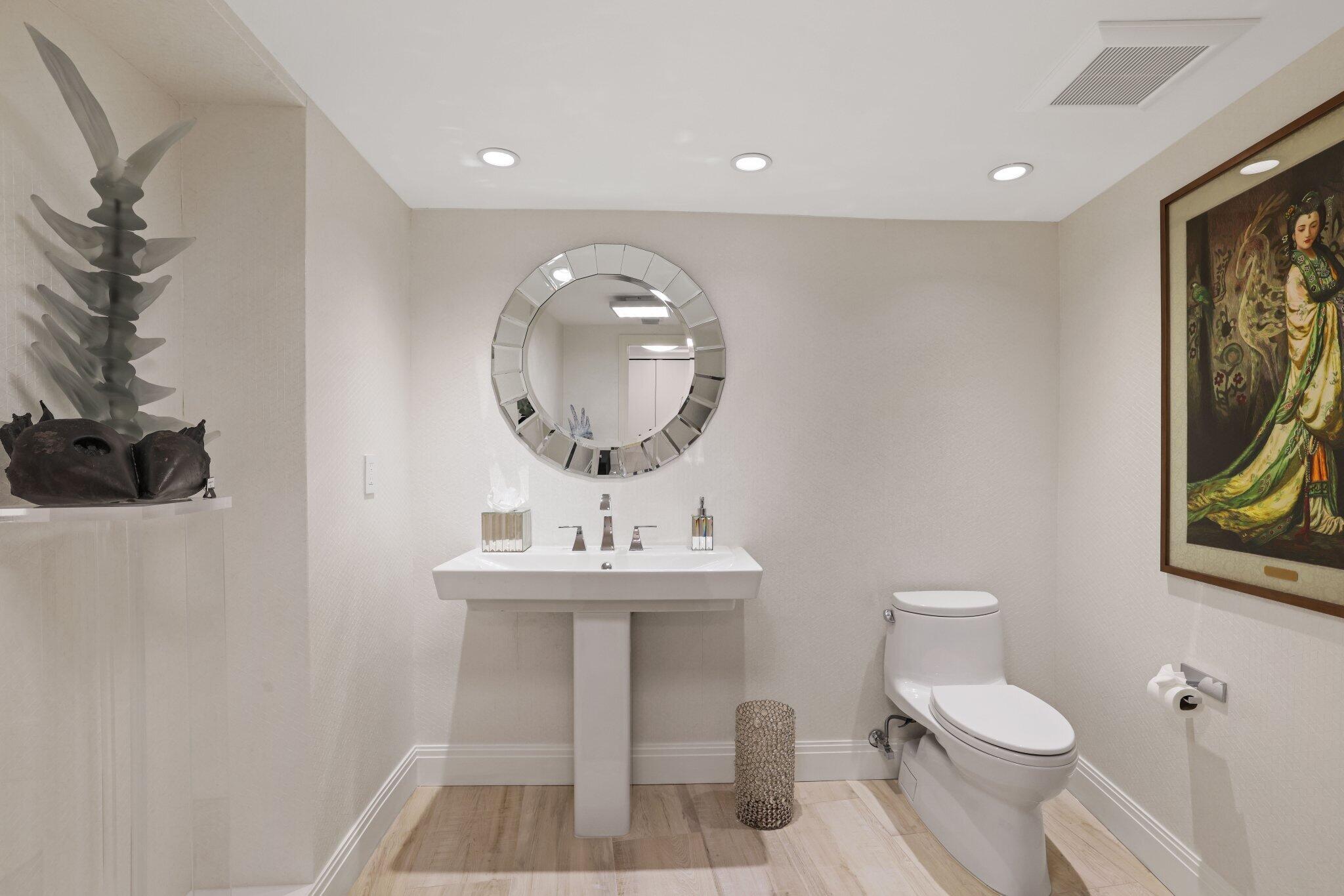700 S Ocean Boulevard 1103-1104