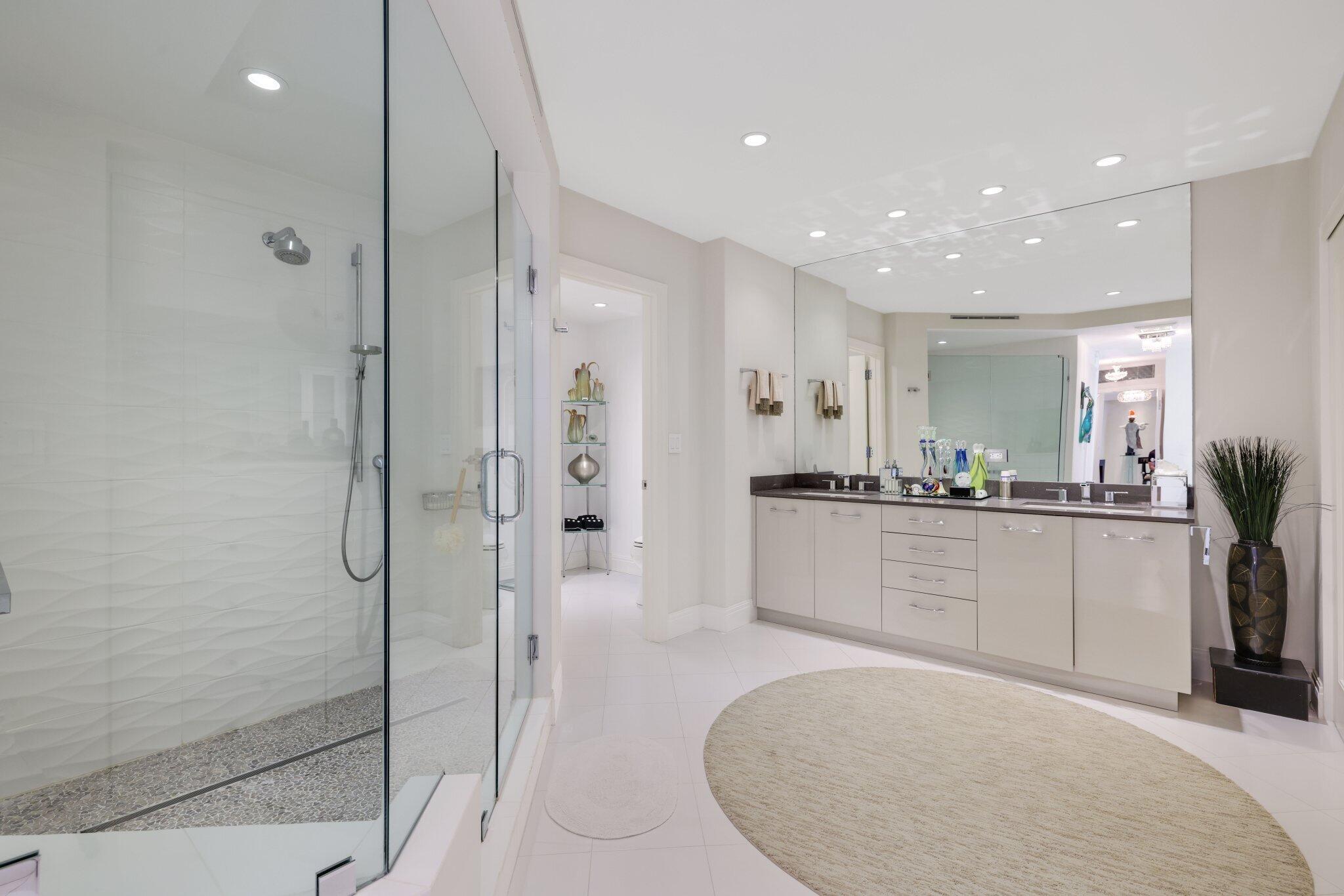 700 S Ocean Boulevard 1103-1104