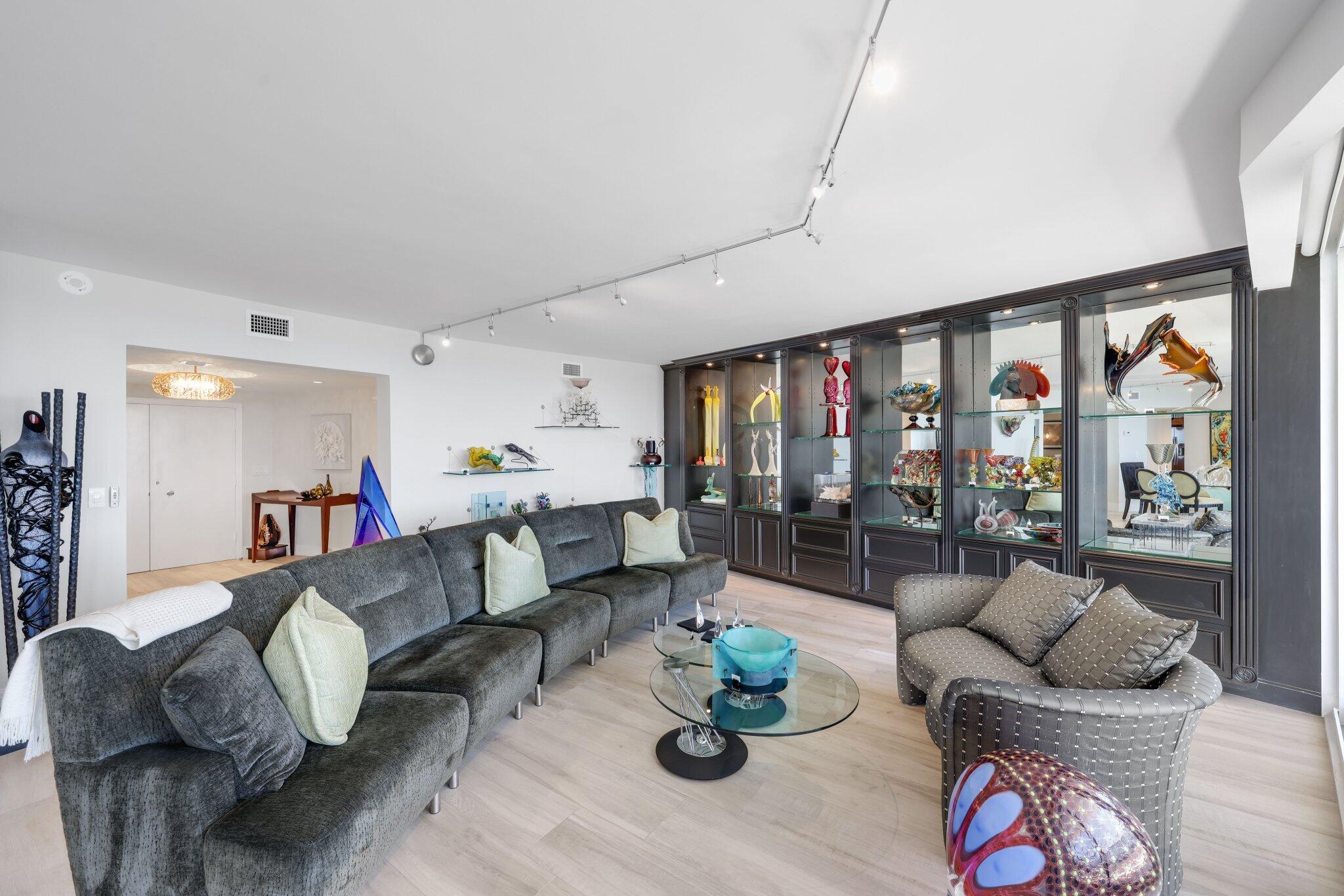 700 S Ocean Boulevard 1103-1104