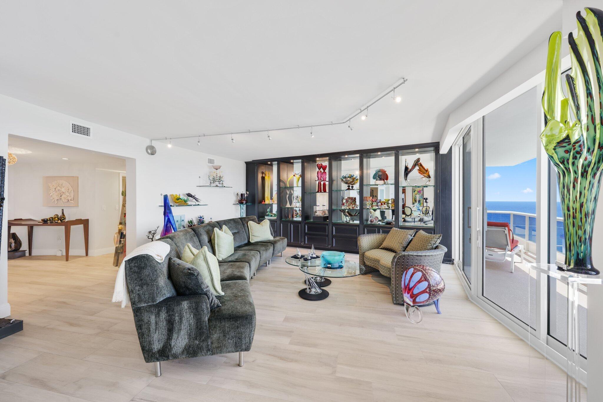 700 S Ocean Boulevard 1103-1104