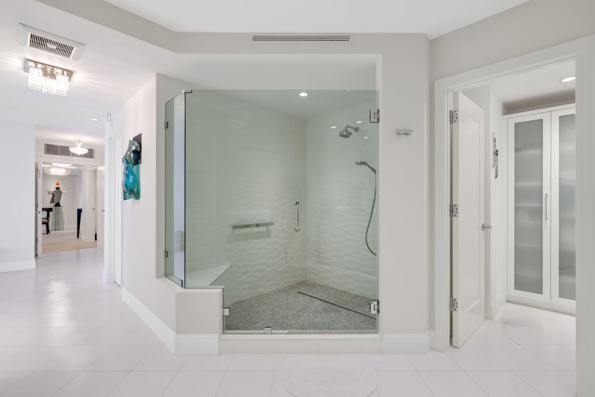 700 S Ocean Boulevard 1103-1104