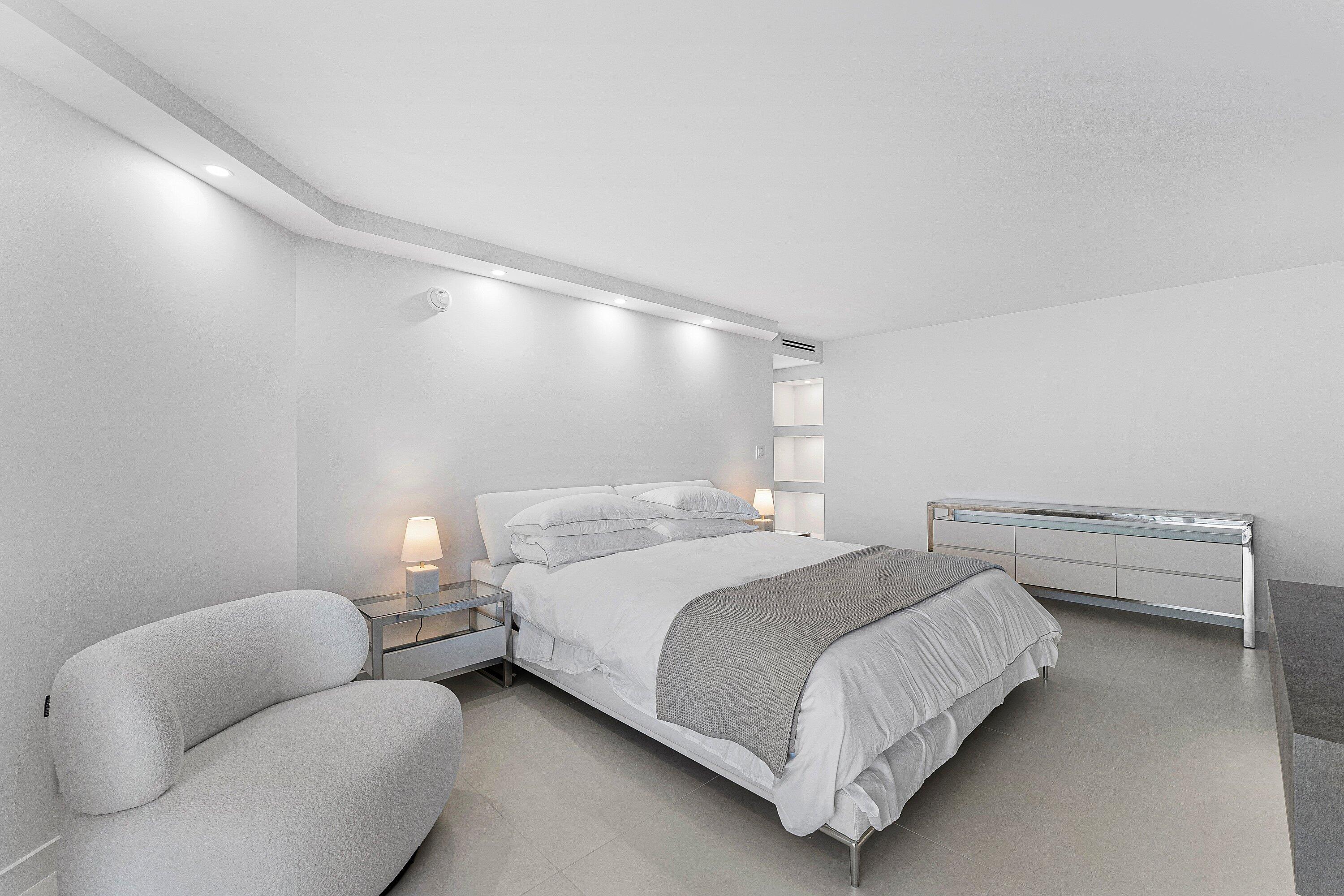 550 S Ocean Boulevard S 906