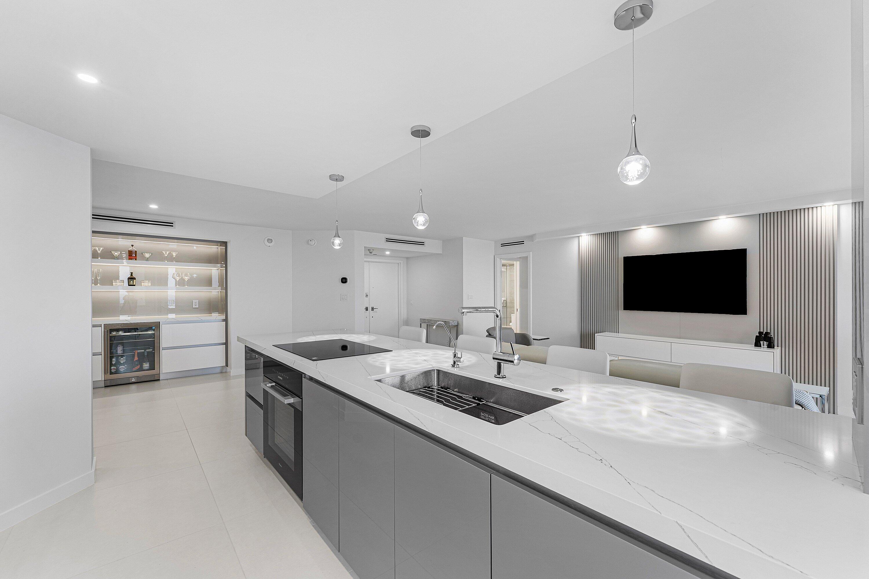 550 S Ocean Boulevard S 906