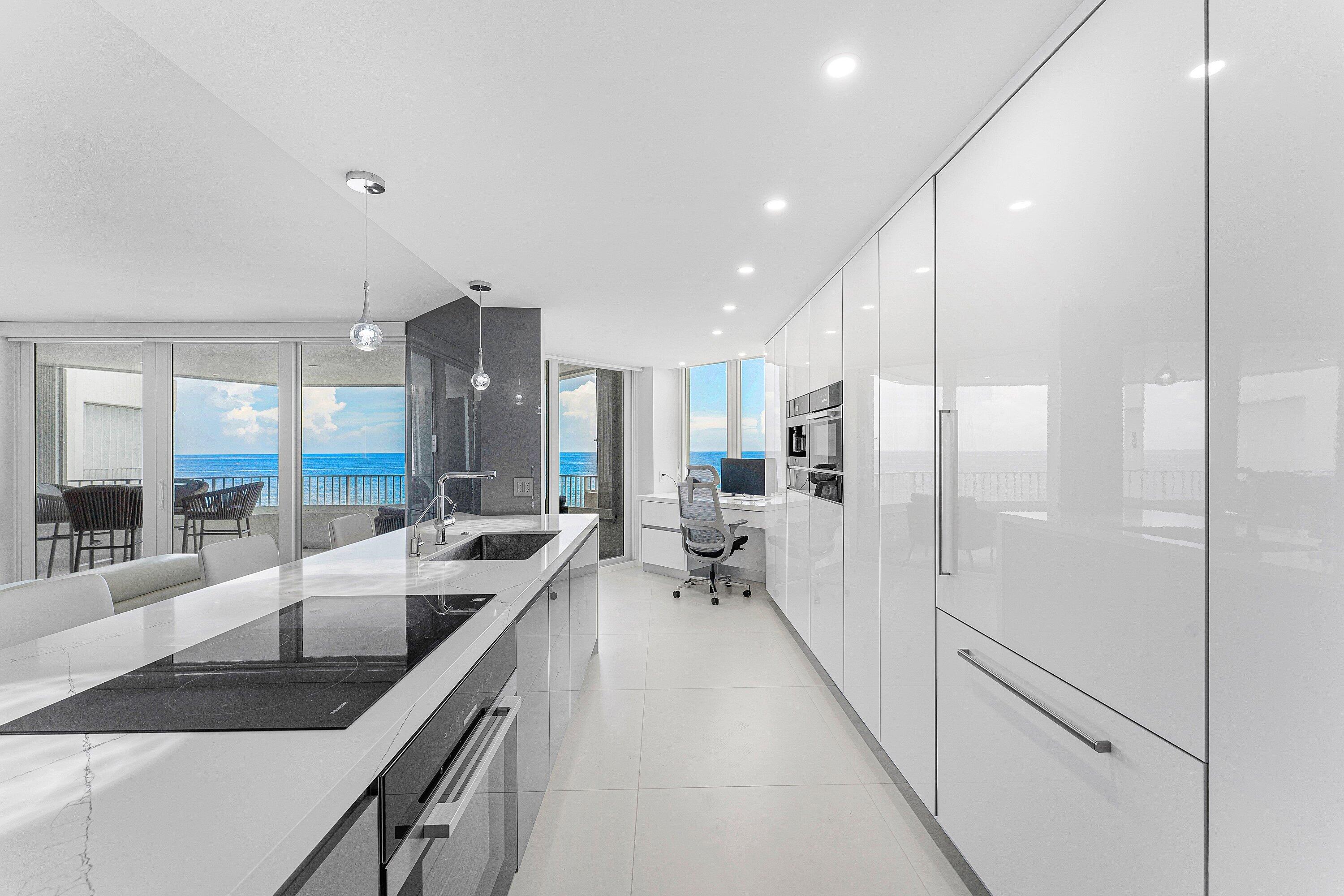 550 S Ocean Boulevard S 906