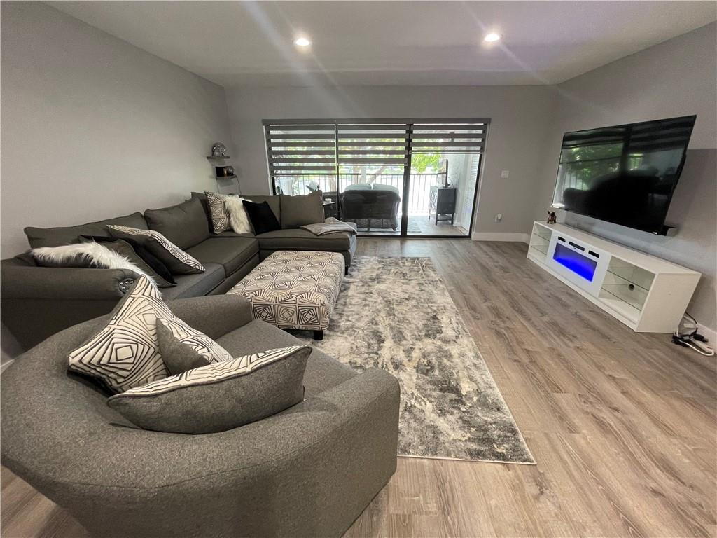 14 Westgate Ln Unit: F