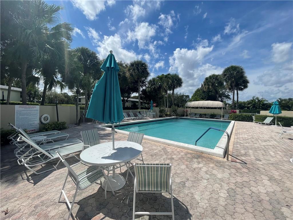 14 Westgate Ln Unit: F