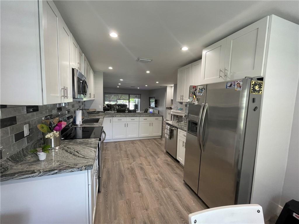14 Westgate Ln Unit: F