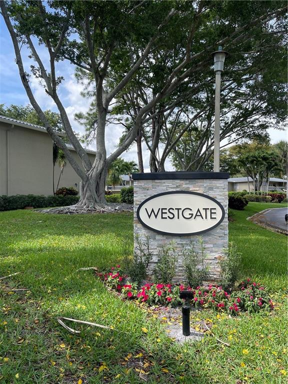 14 Westgate Ln Unit: F