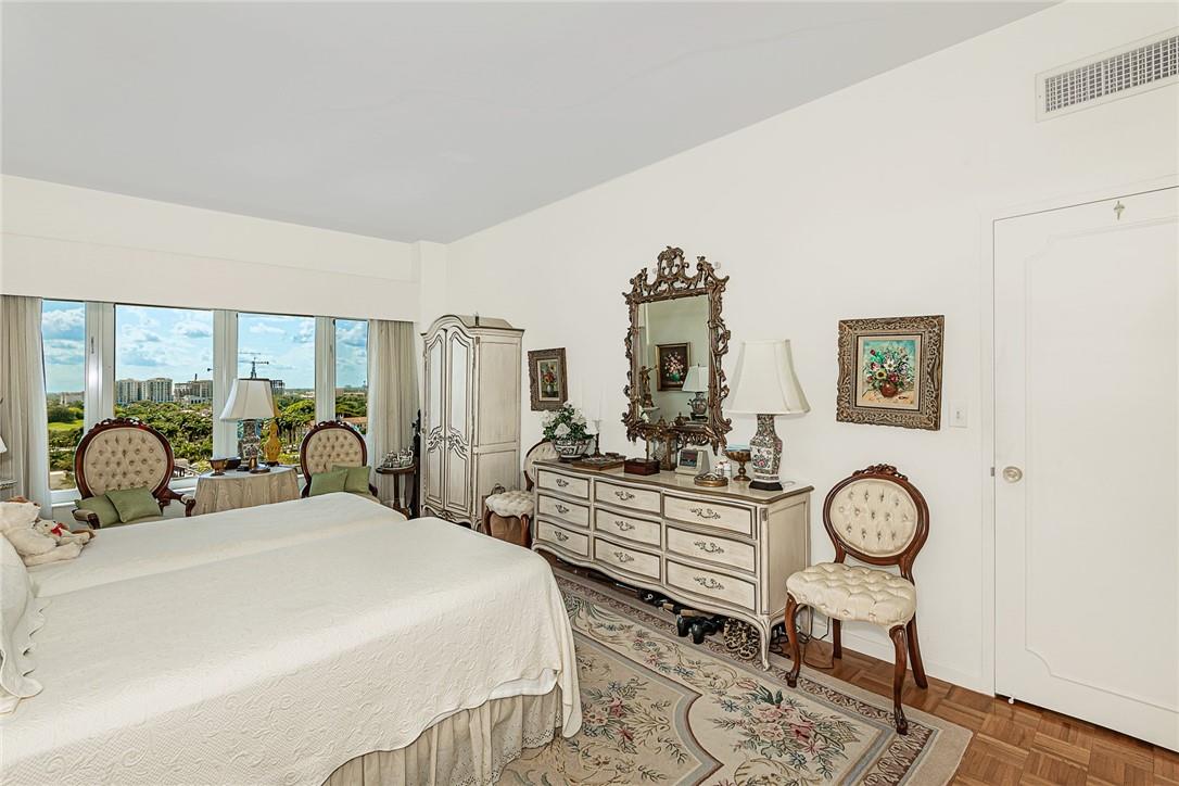 701 E Camino Real Unit: 12J