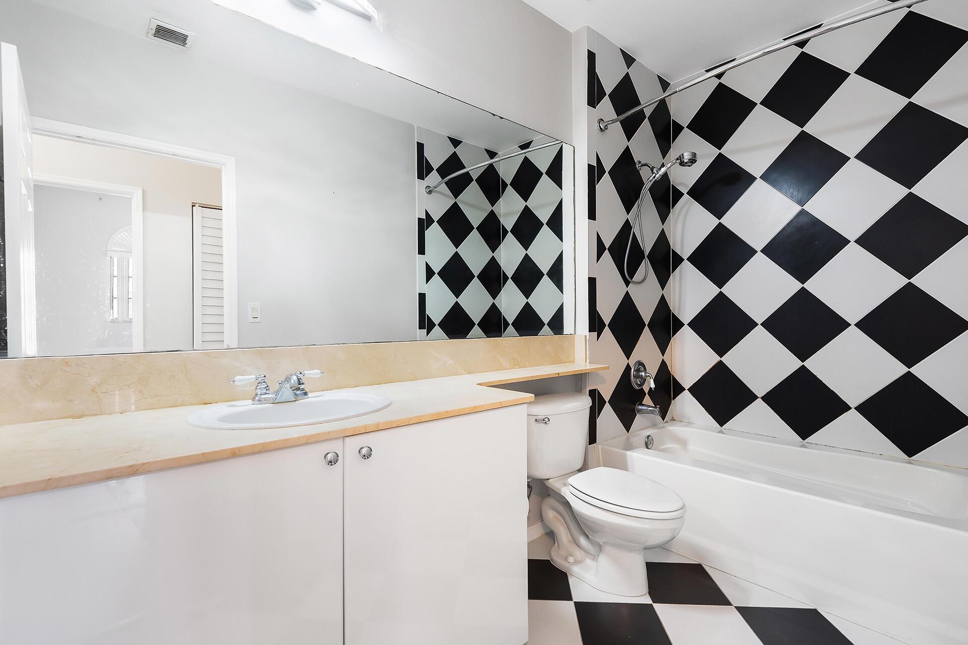 233 S Federal Highway Unit: Uph02