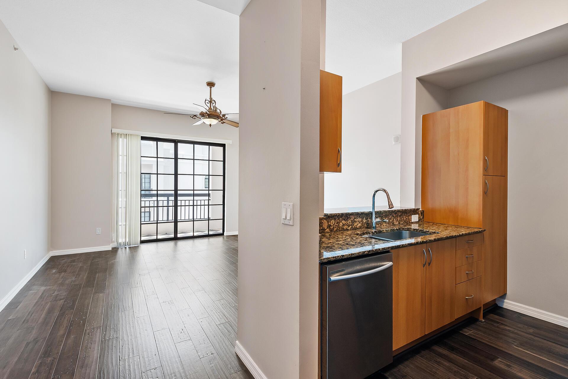 233 S Federal Highway Unit: Uph02