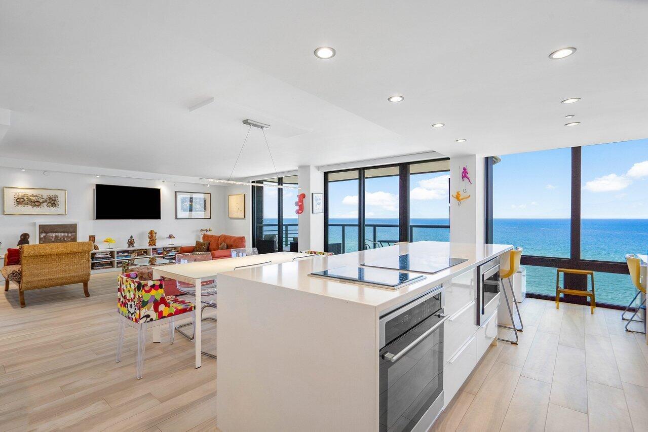 250 S Ocean Boulevard Unit: 8d