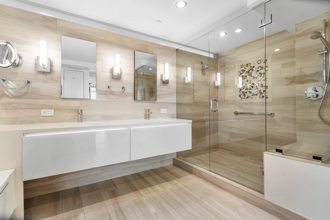 250 S Ocean Boulevard Unit: 8d