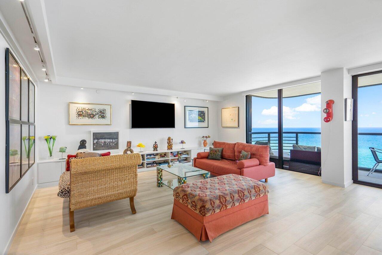 250 S Ocean Boulevard Unit: 8d