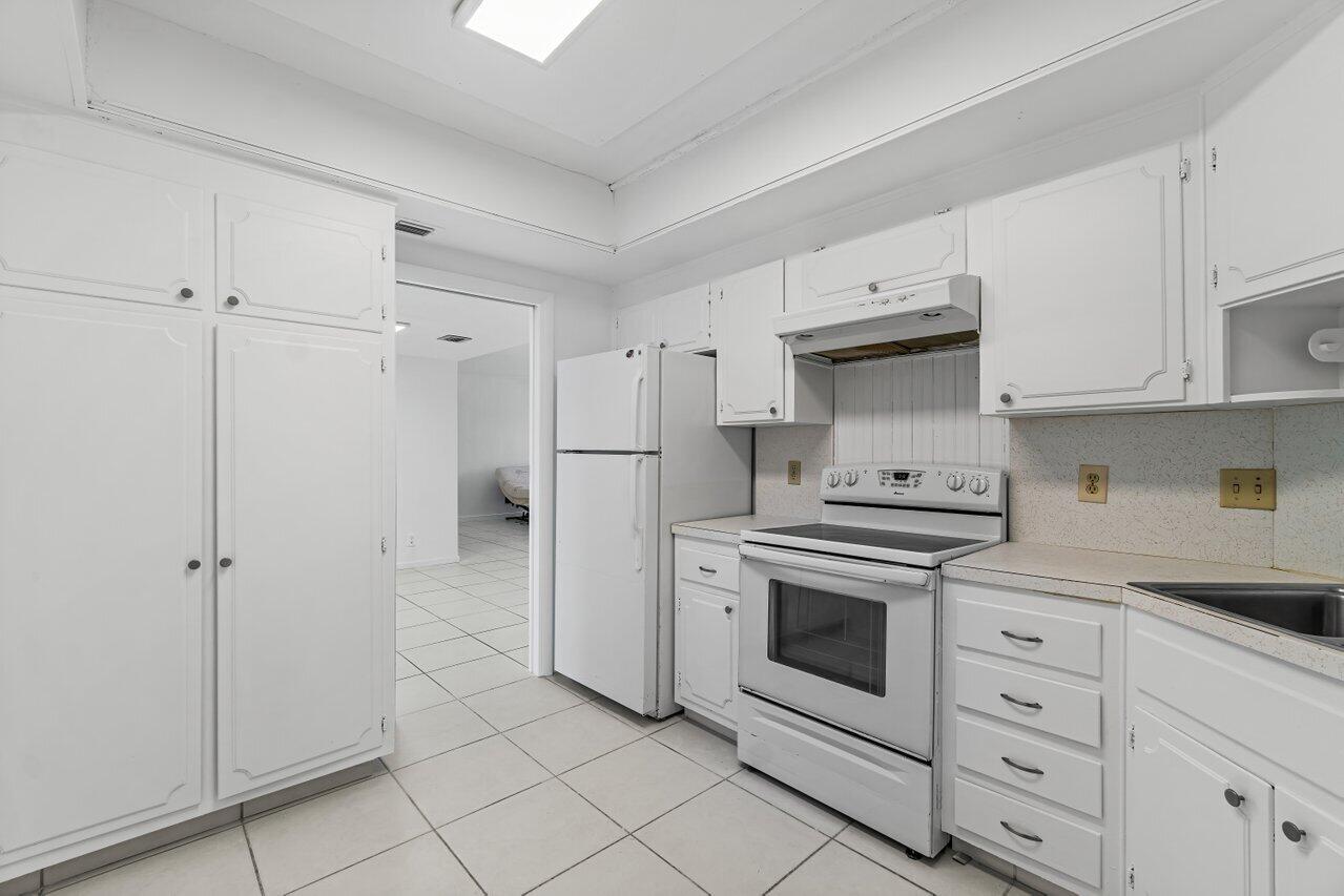 86 Macfarlane Drive Unit: 4e