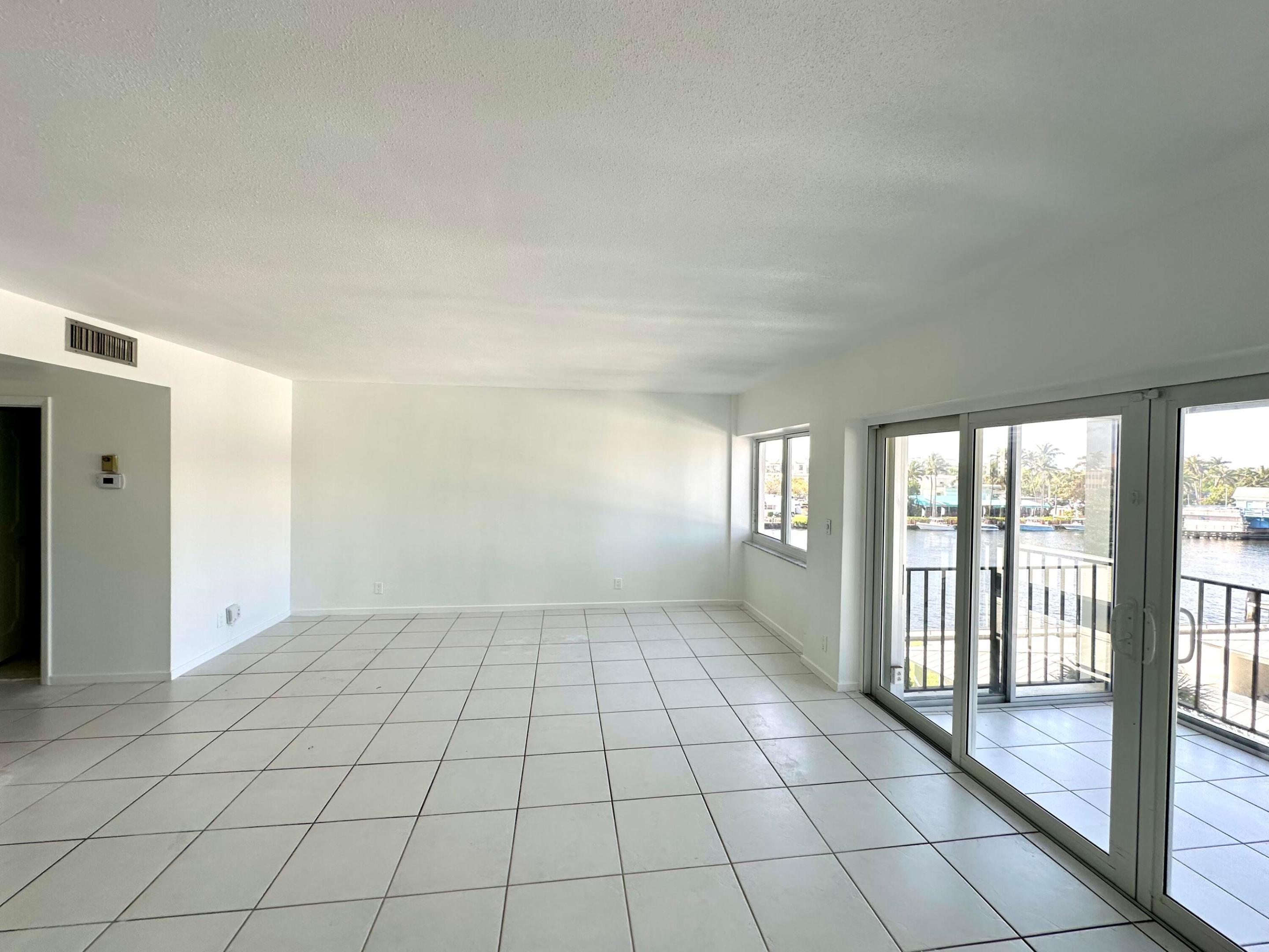 86 Macfarlane Drive Unit: 4e