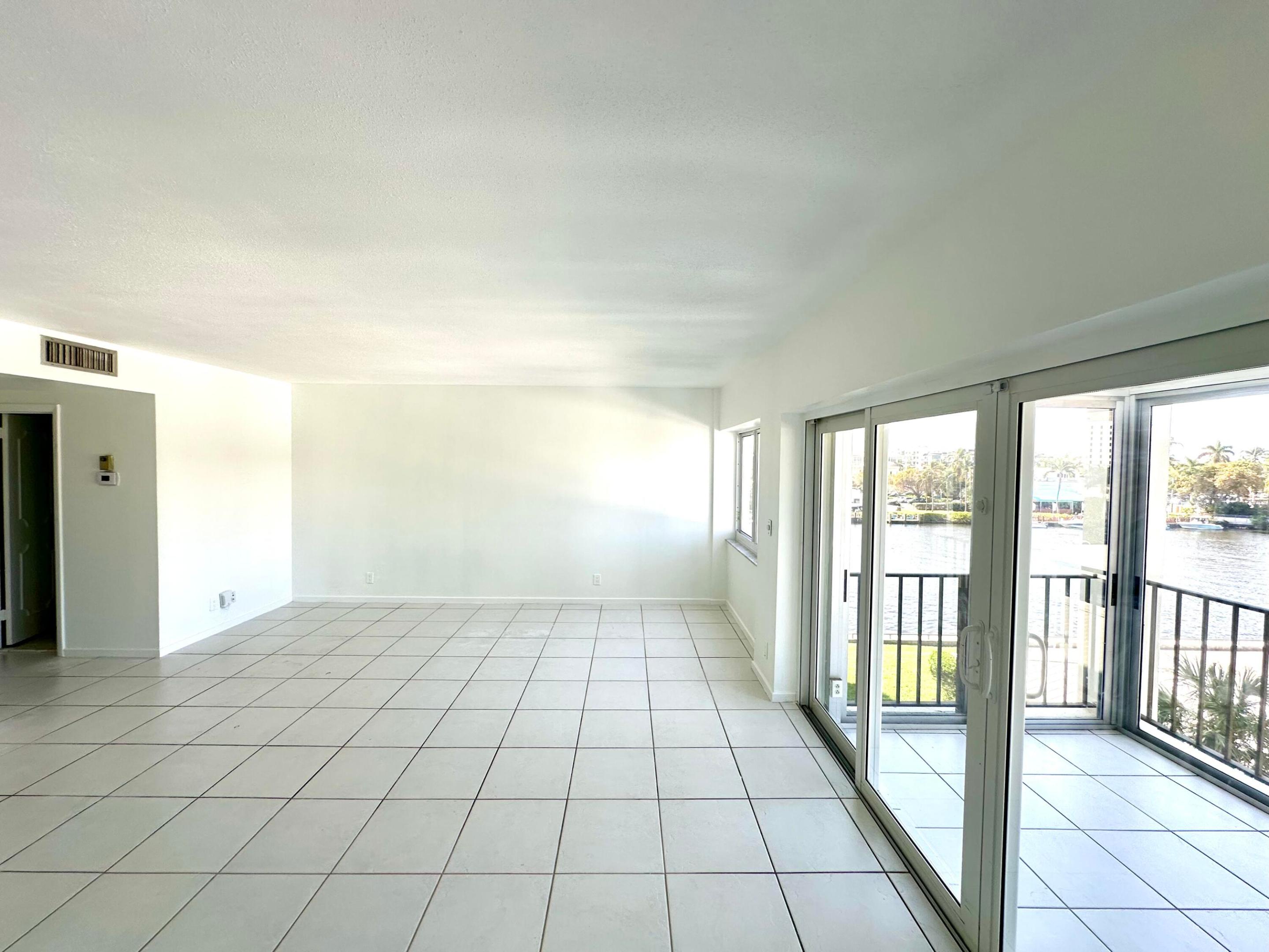 86 Macfarlane Drive Unit: 4e