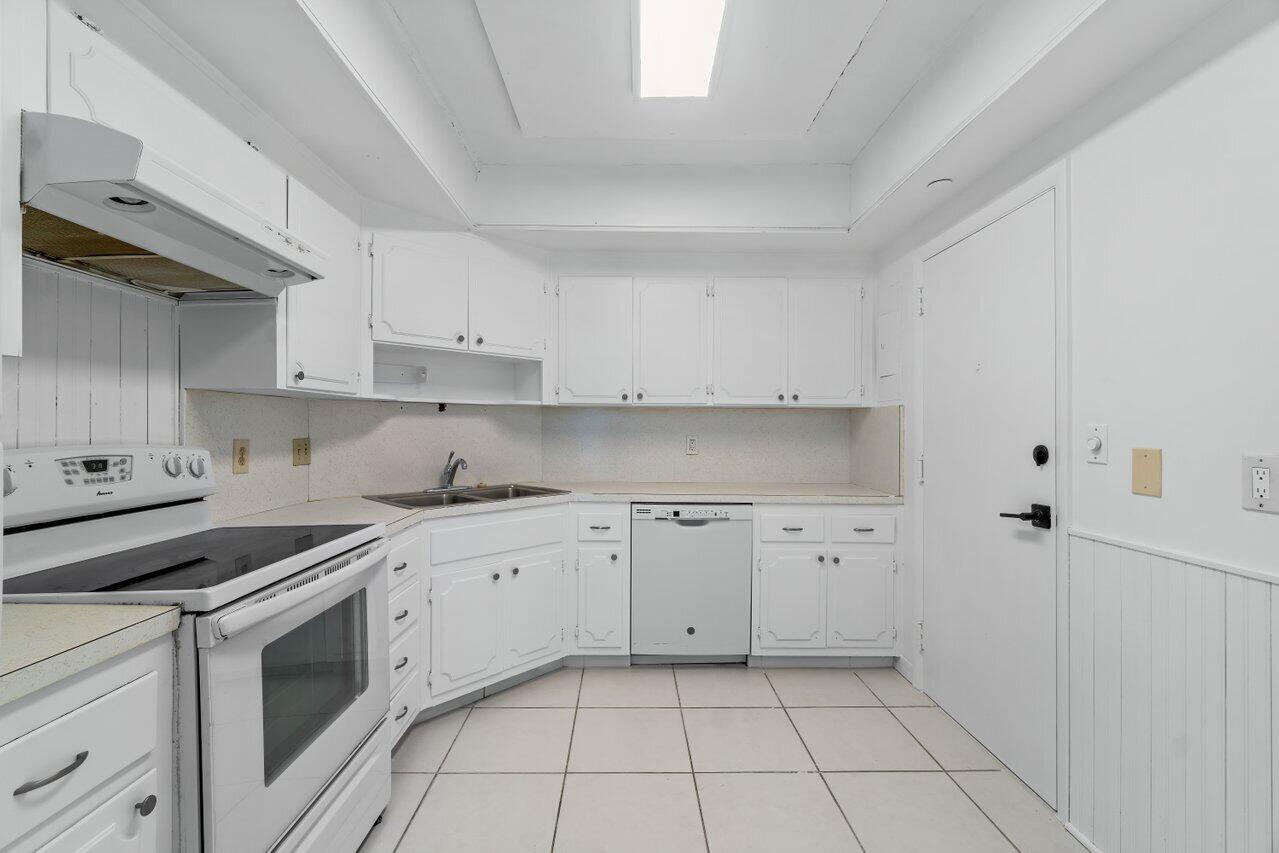 86 Macfarlane Drive Unit: 4e