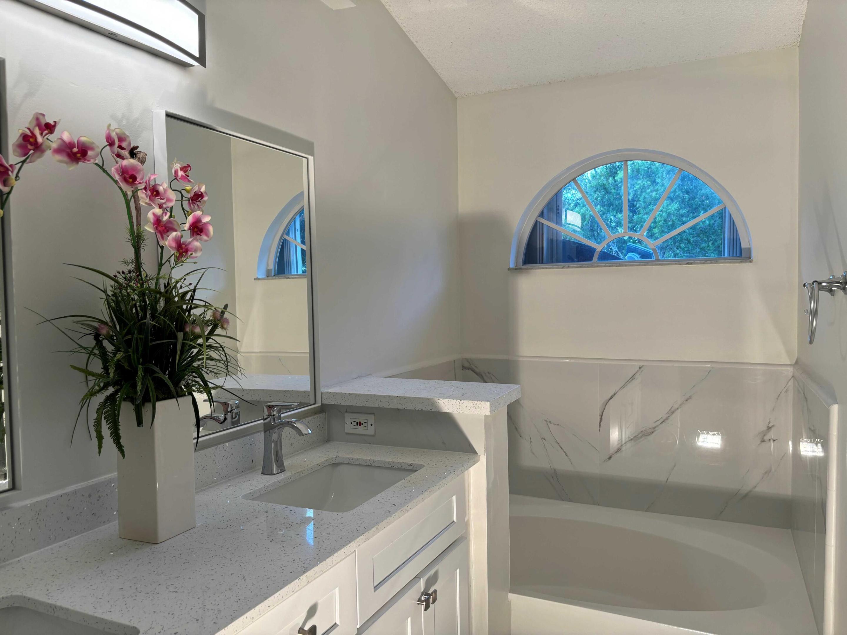 5230 Sapphire Valley