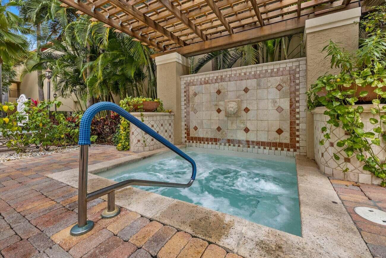 651 Okeechobee Boulevard 705