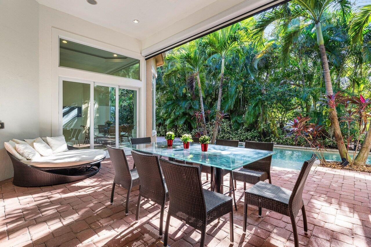 6352 Bellamalfi Street