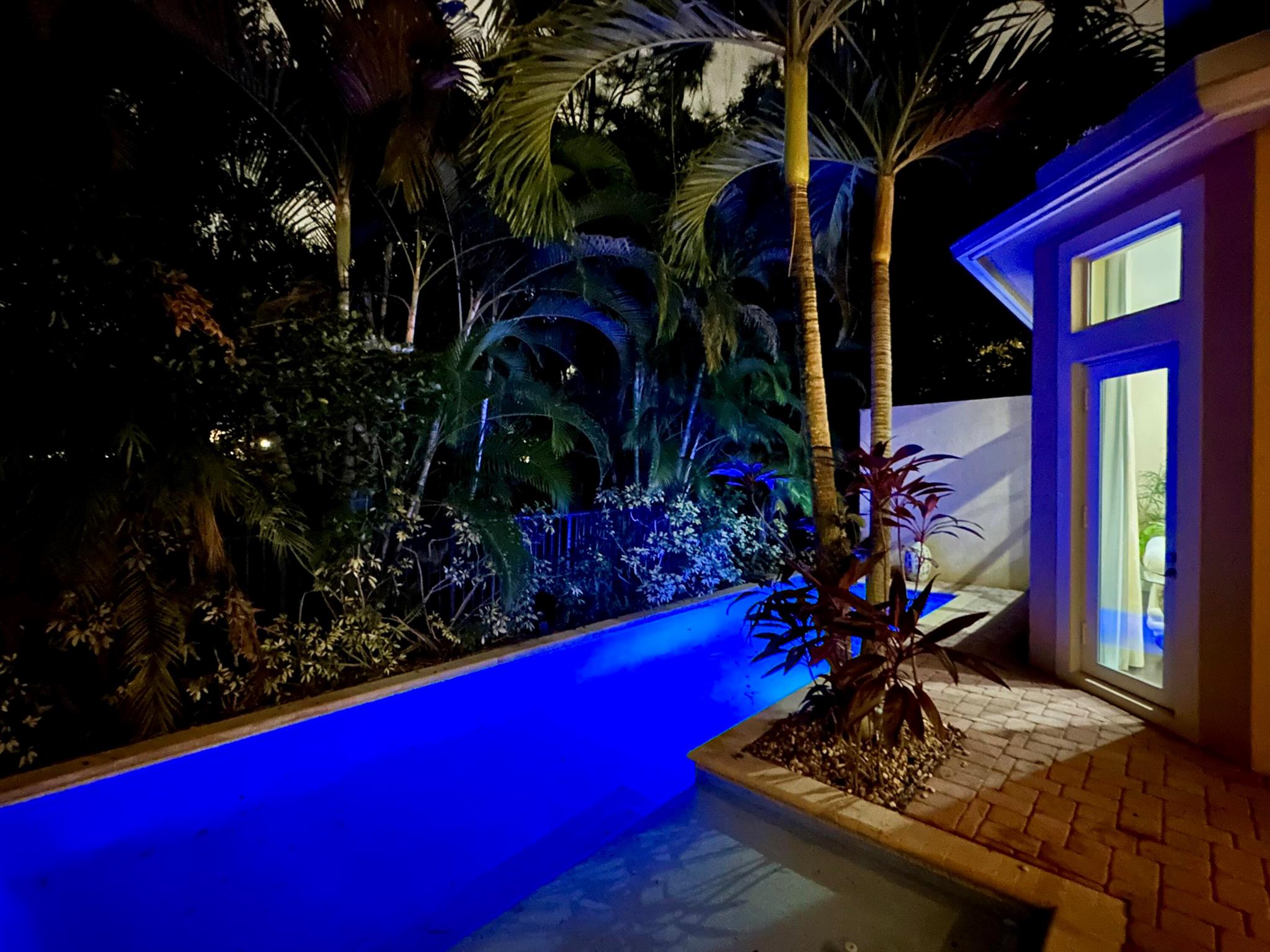 6352 Bellamalfi Street