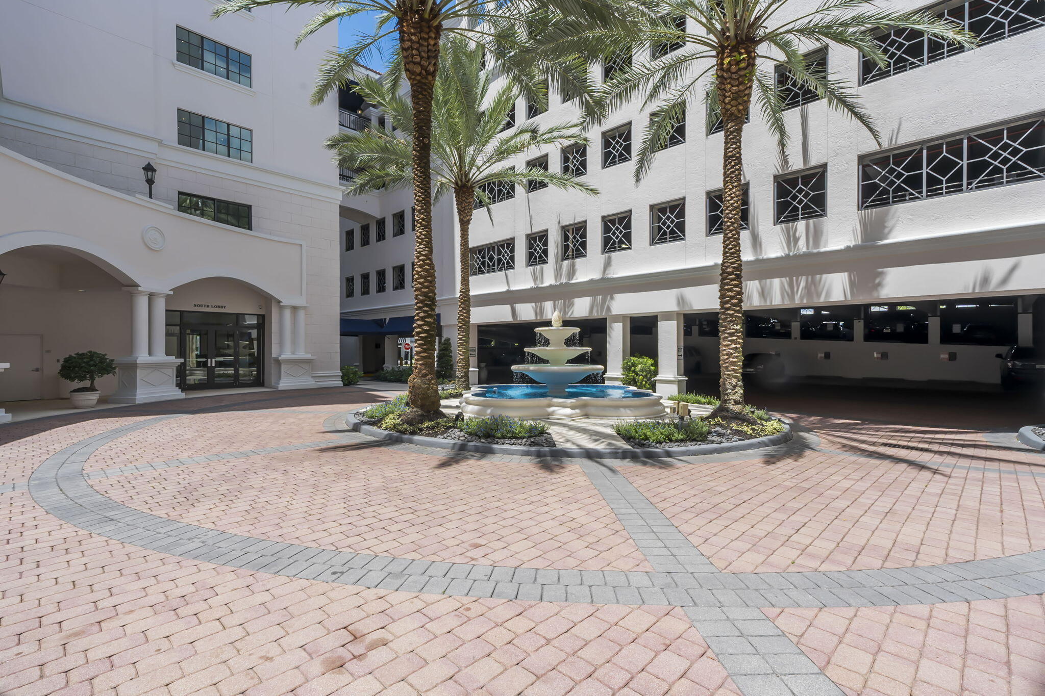 233 S Federal Highway Uph-25