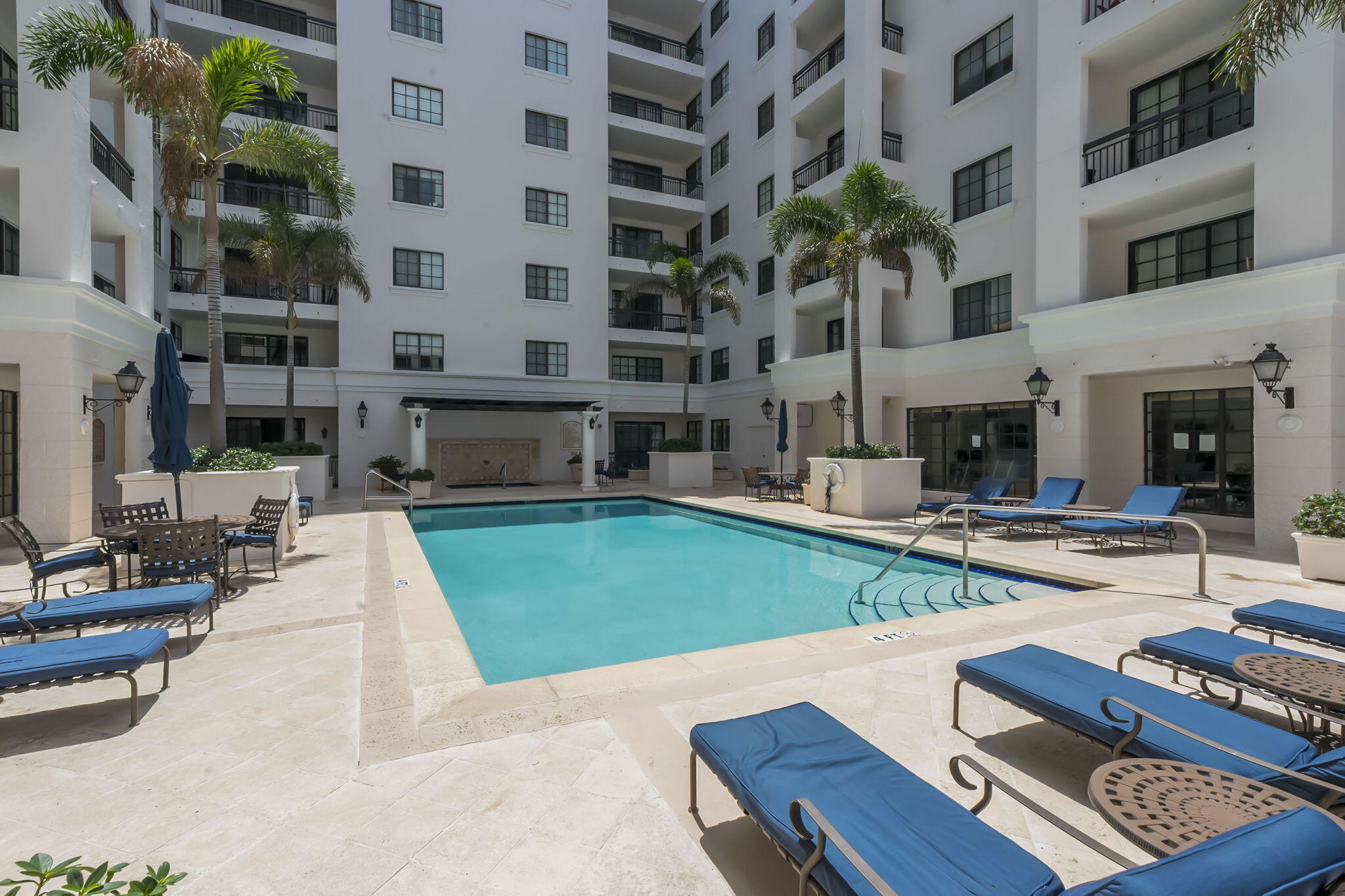 233 S Federal Highway Uph-25