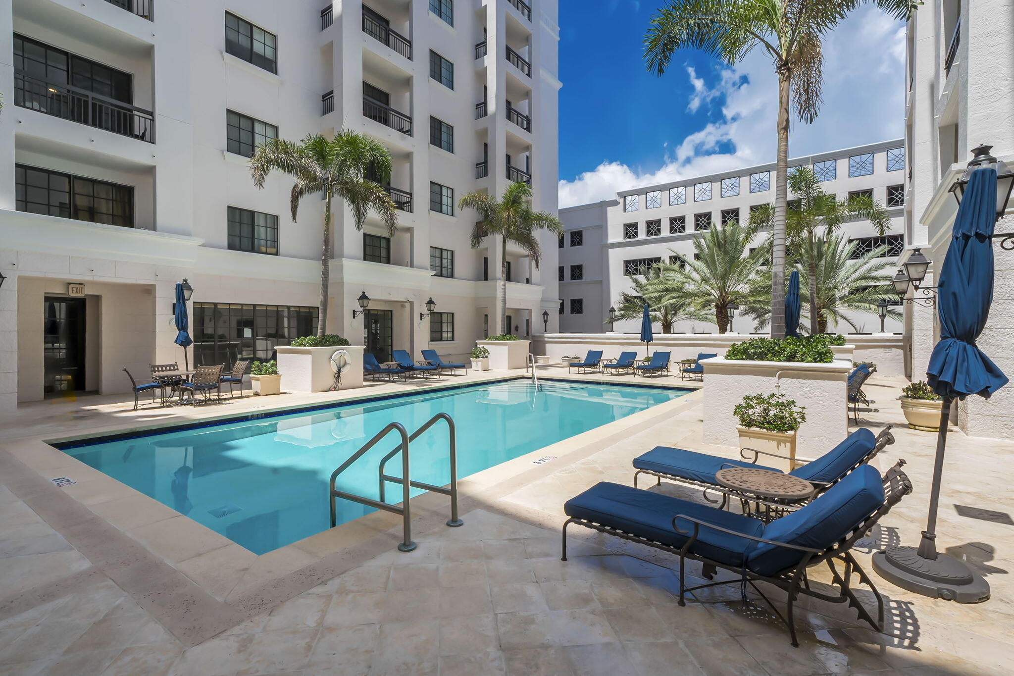 233 S Federal Highway Uph-25