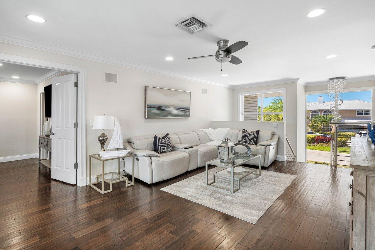 910 Jasmine Drive