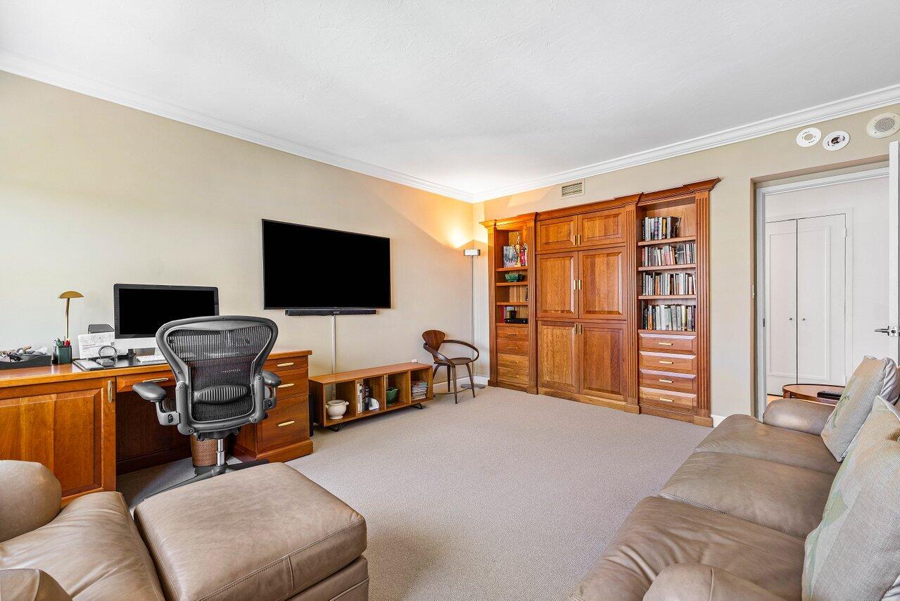 700 S Ocean Boulevard 1001