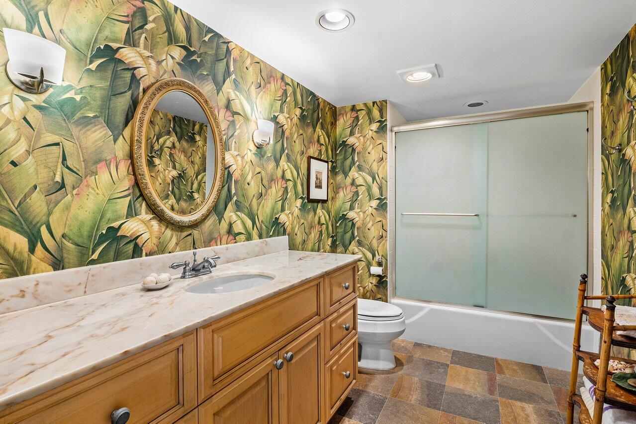 700 S Ocean Boulevard 1001