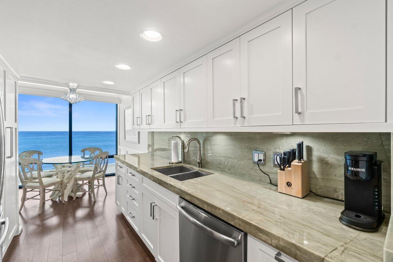250 S Ocean Boulevard 2h