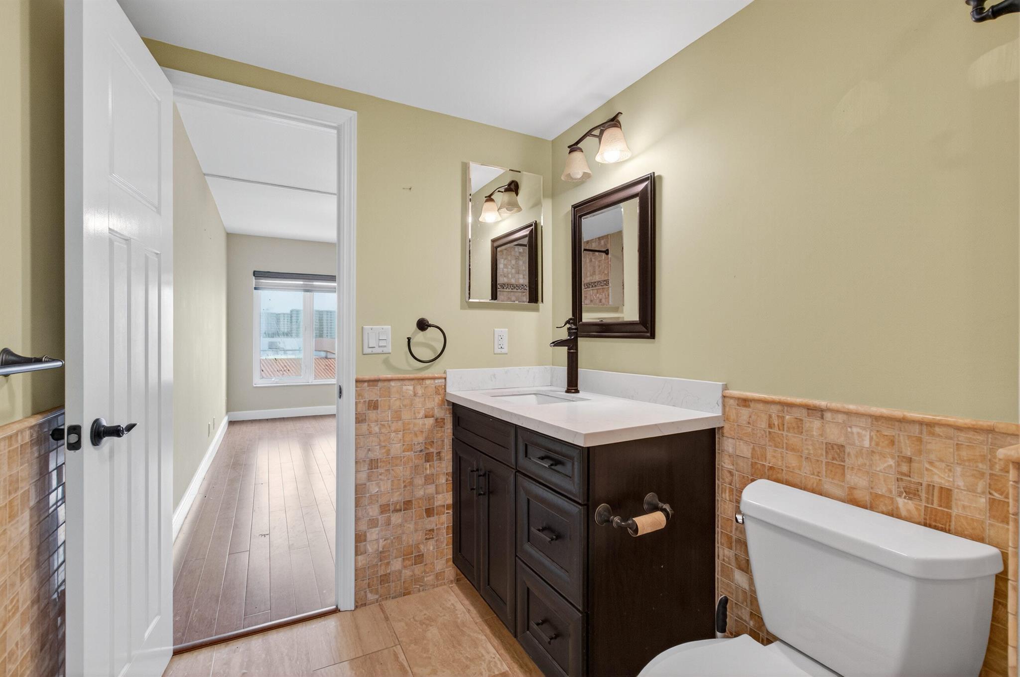 555 SE 6th Avenue 4g