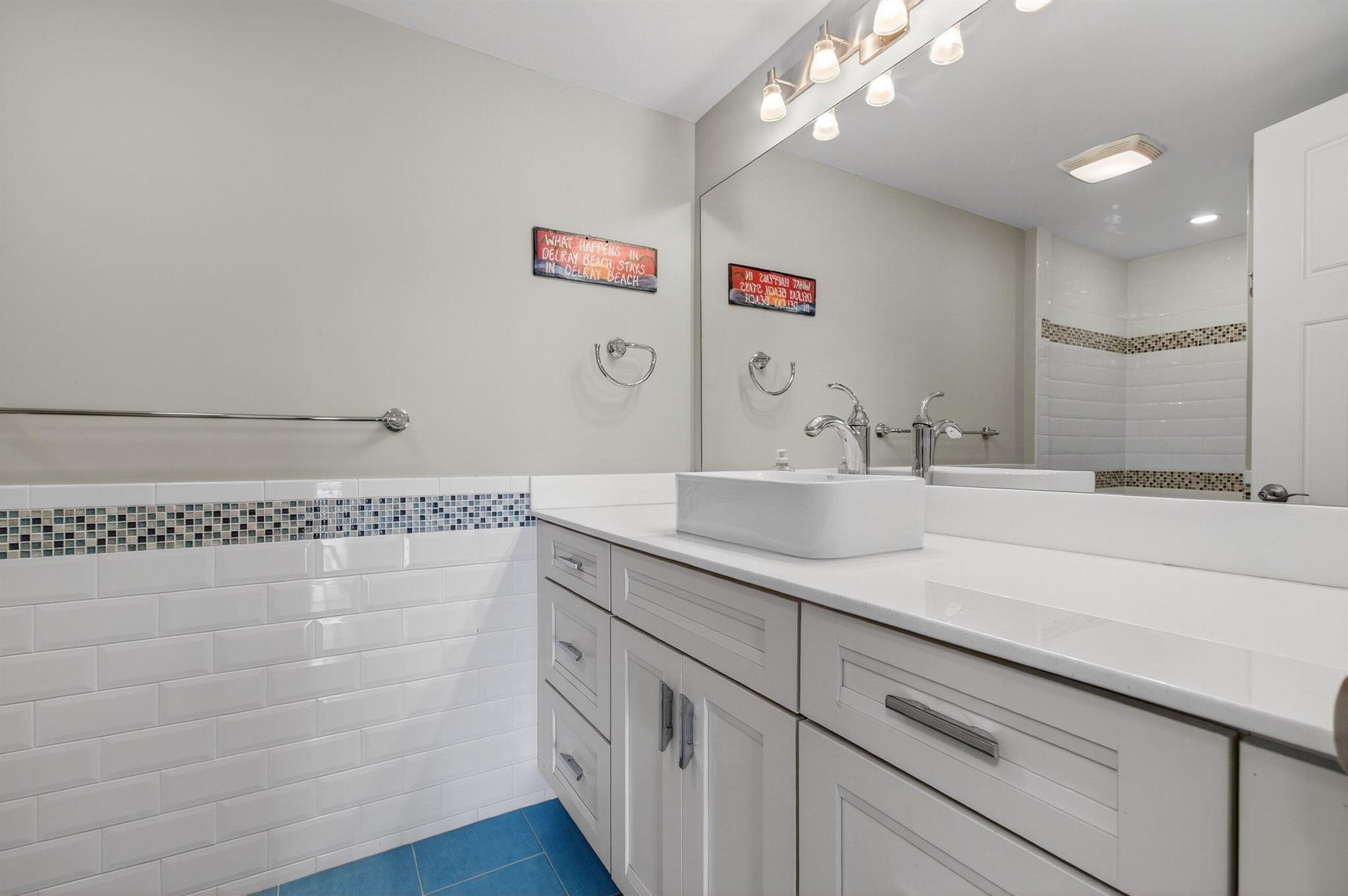 555 SE 6th Avenue 4g