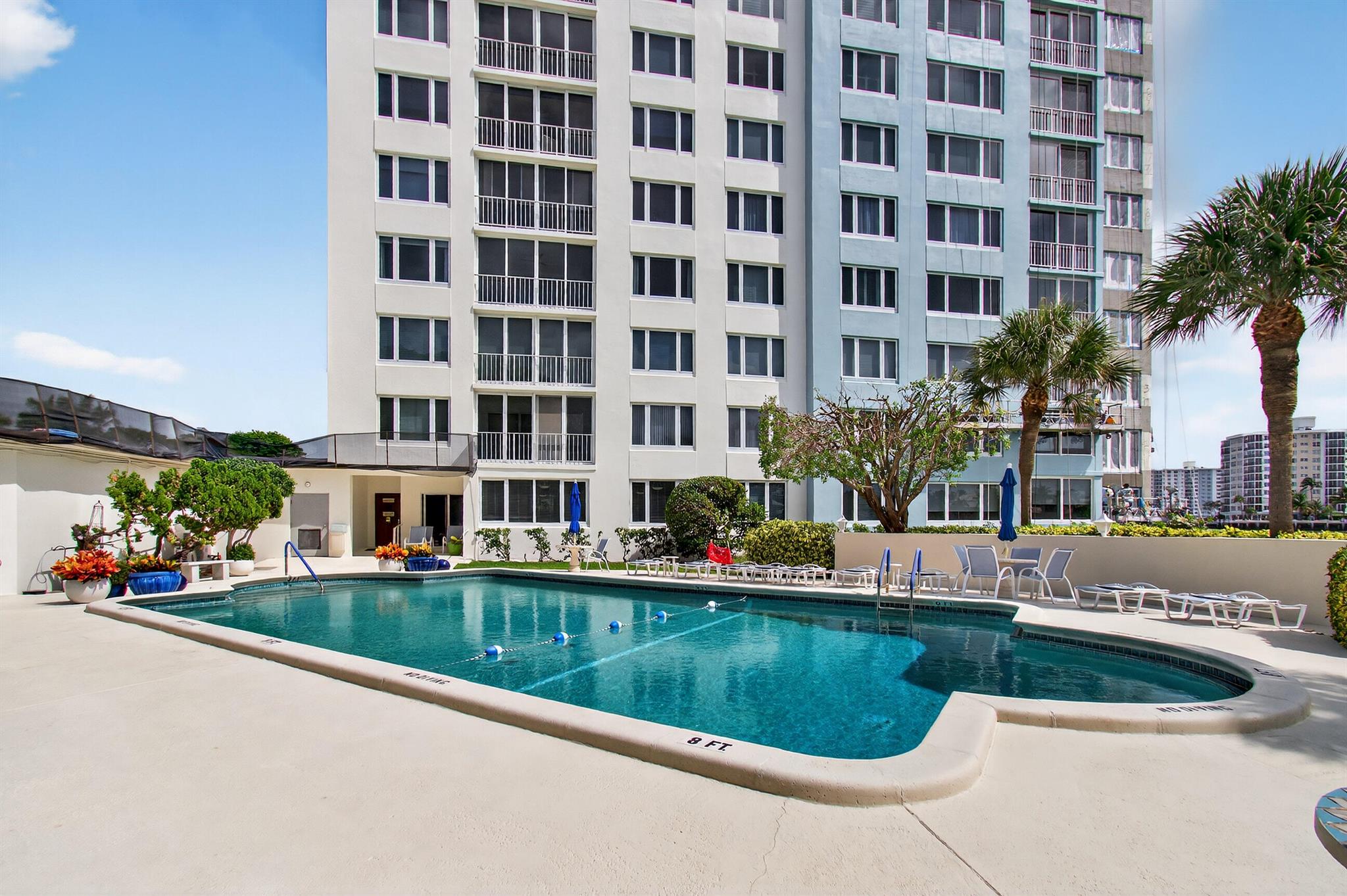 555 SE 6th Avenue 4g