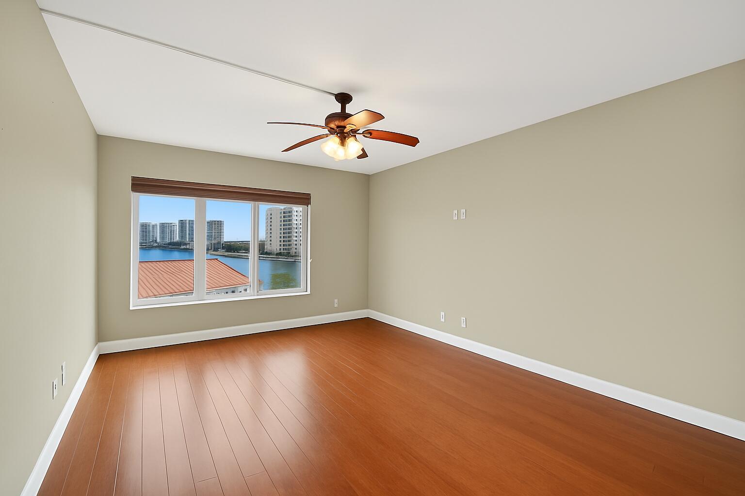 555 SE 6th Avenue 4g