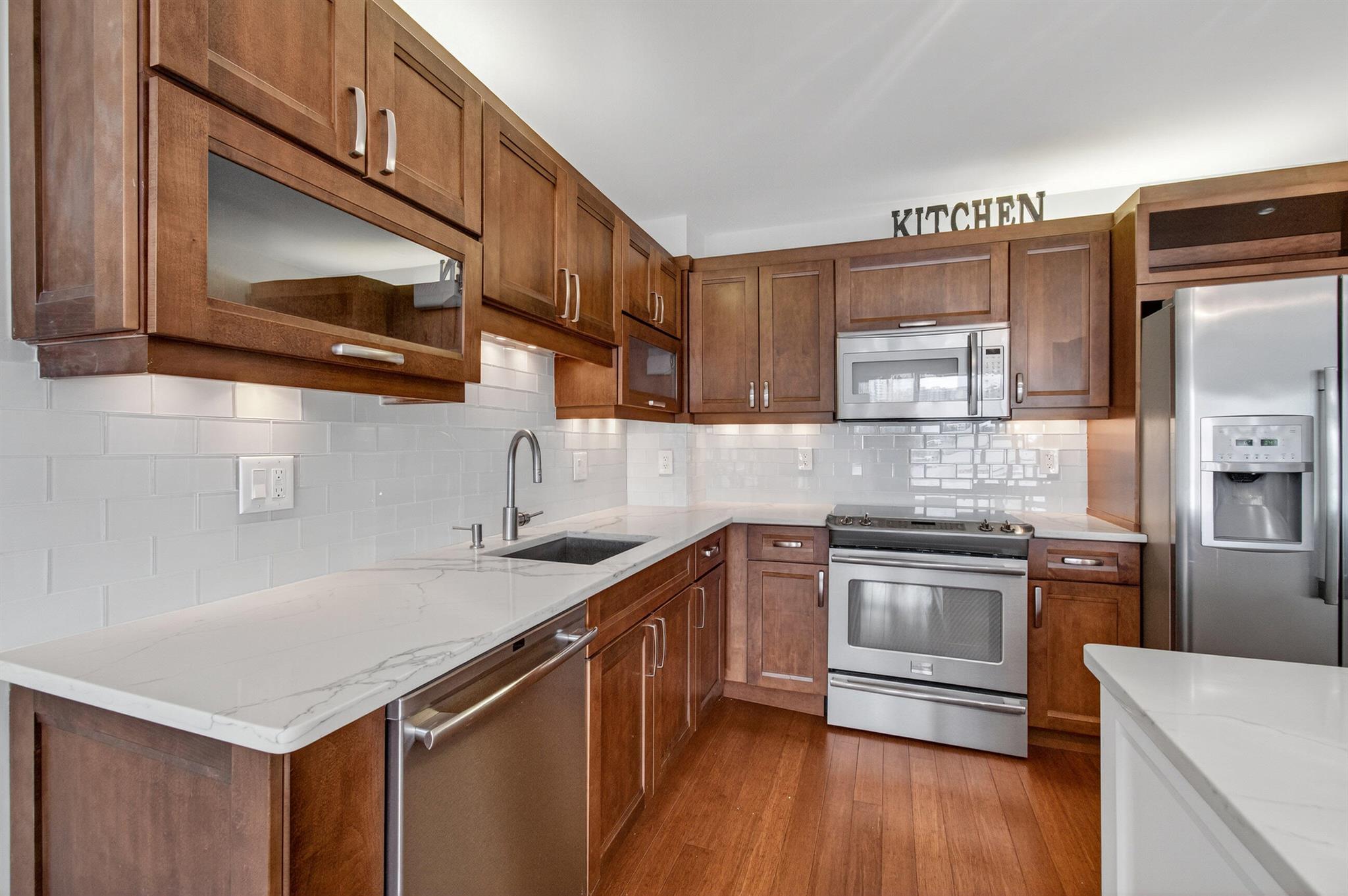 555 SE 6th Avenue 4g