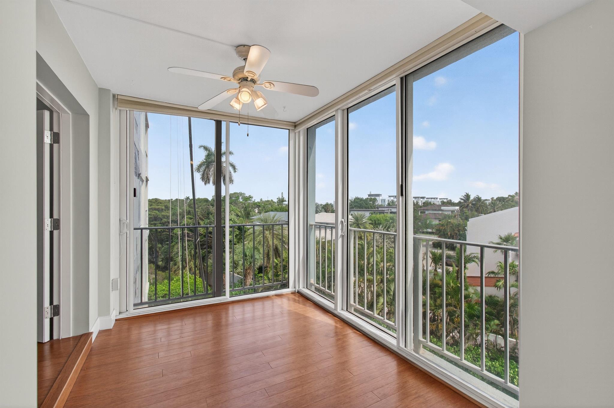 555 SE 6th Avenue 4g