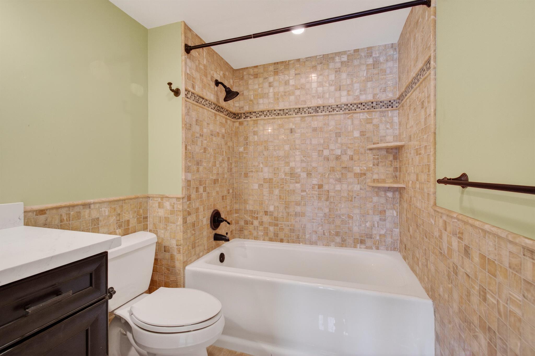 555 SE 6th Avenue 4g