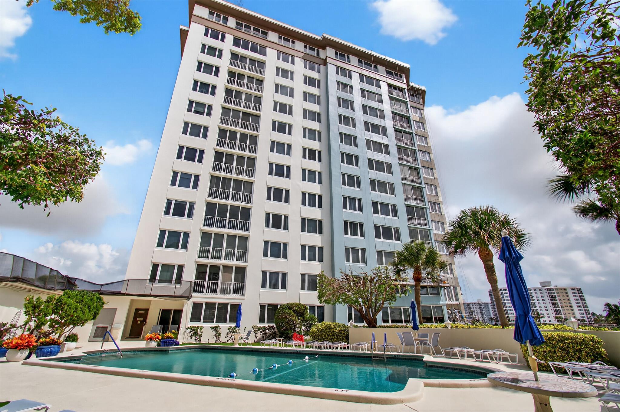 555 SE 6th Avenue 4g