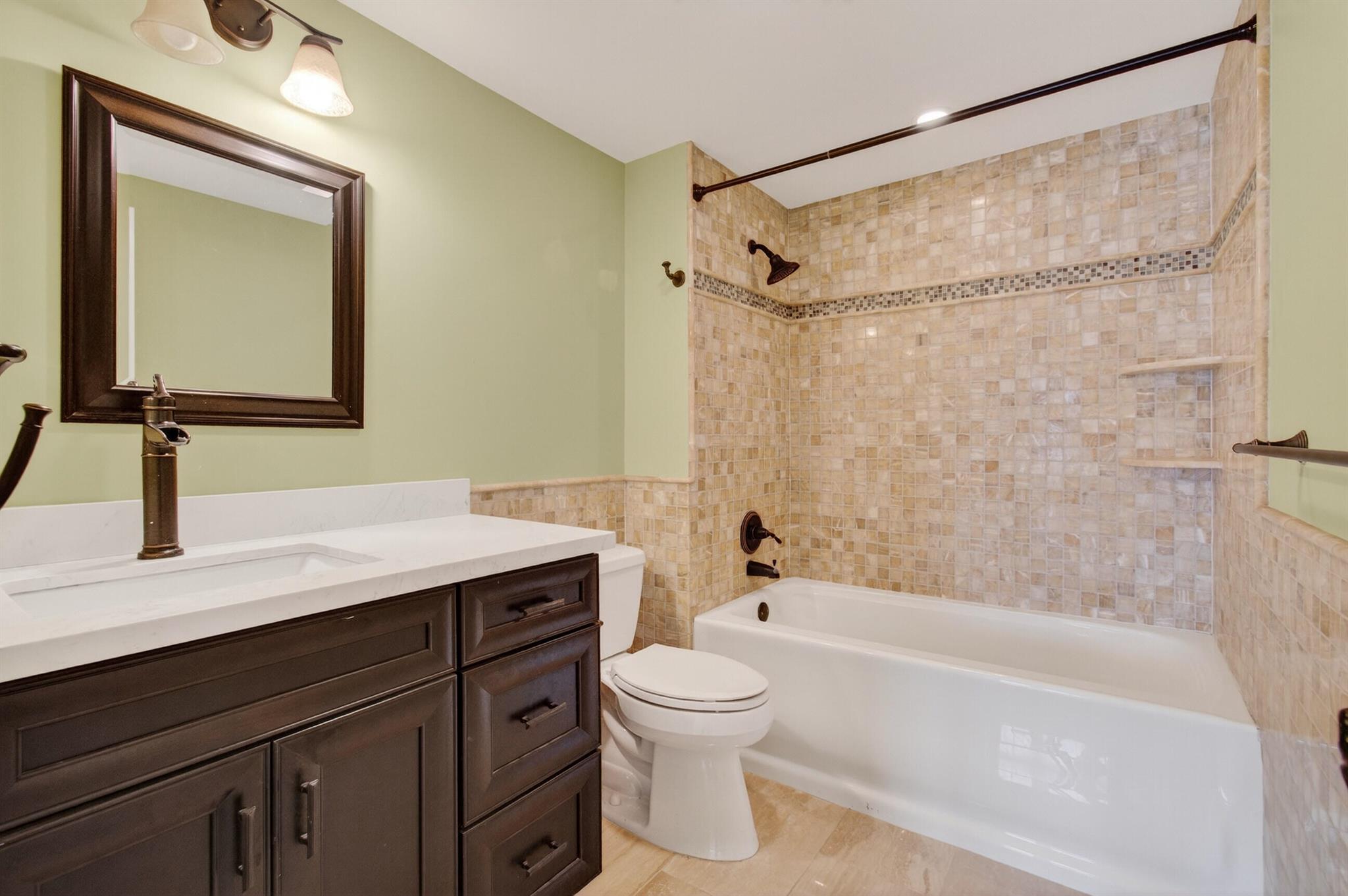 555 SE 6th Avenue 4g