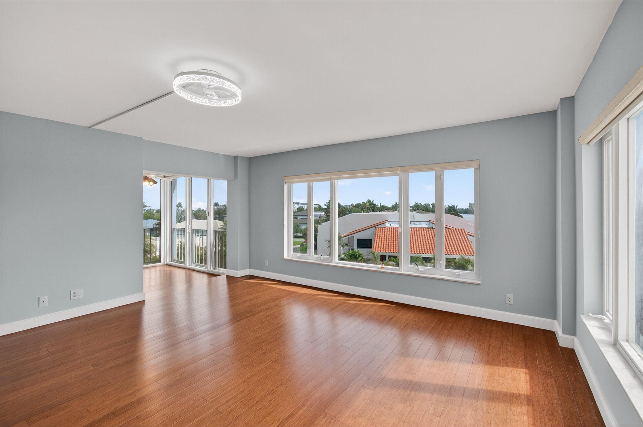 555 SE 6th Avenue 4g