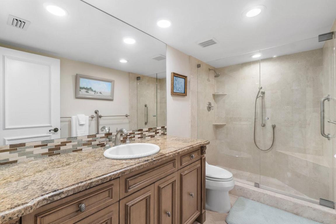 2066 N Ocean 2se Boulevard 2se