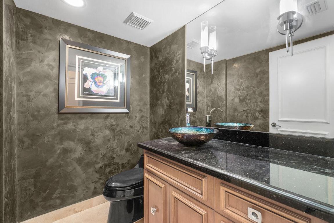 2066 N Ocean 2se Boulevard 2se