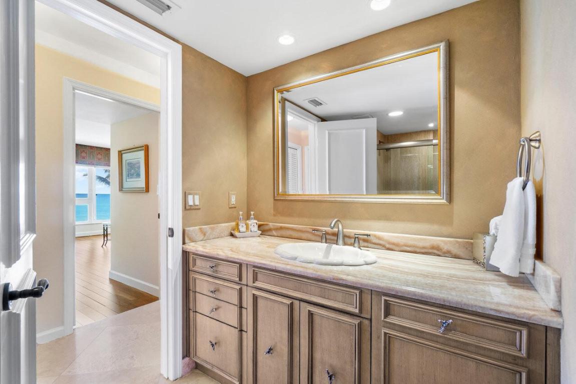 2066 N Ocean 2se Boulevard 2se