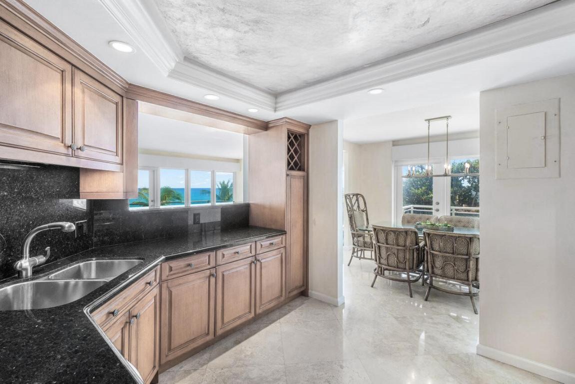 2066 N Ocean 2se Boulevard 2se