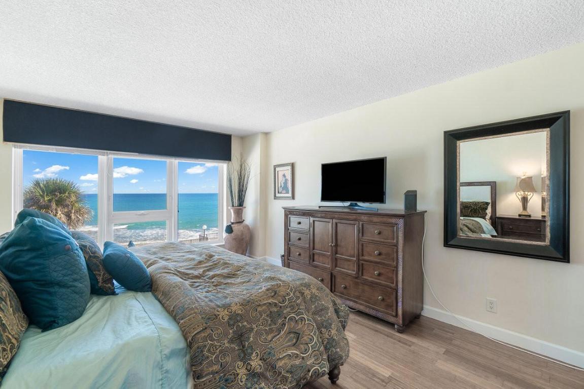 2066 N Ocean 2se Boulevard 2se