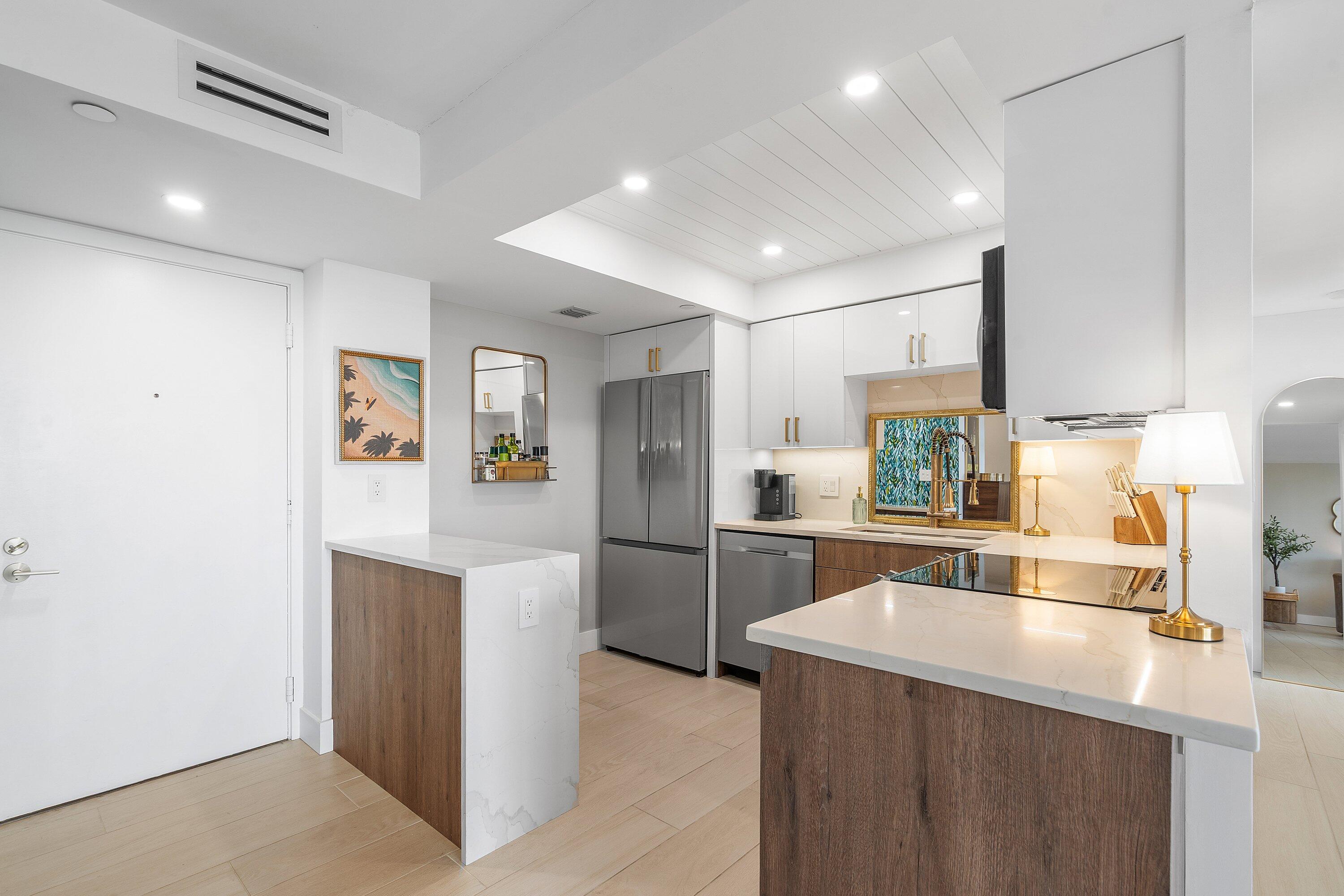 3912 S Ocean Boulevard 704