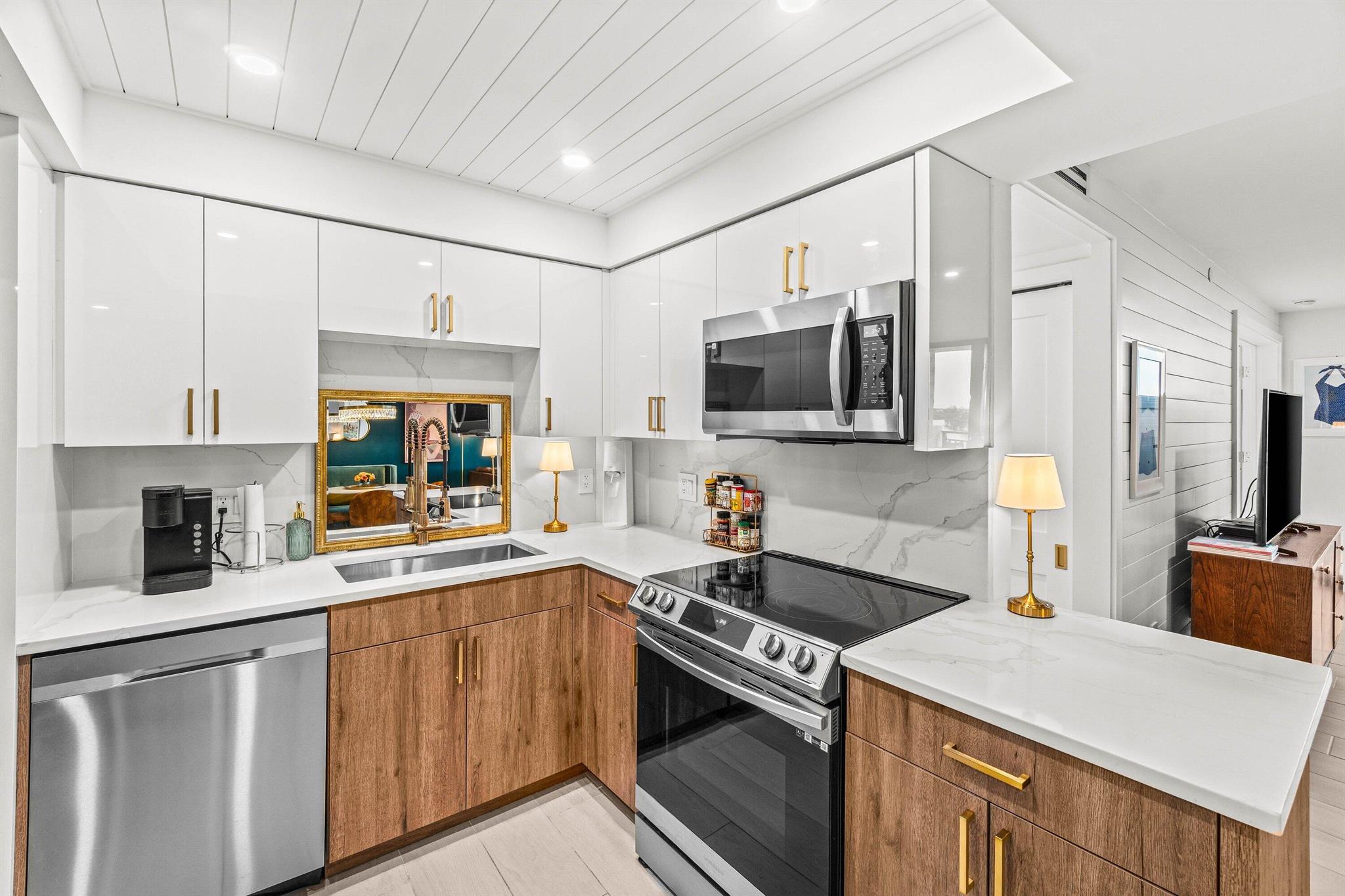 3912 S Ocean Boulevard 704